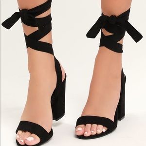 lace up velvet chunky heels